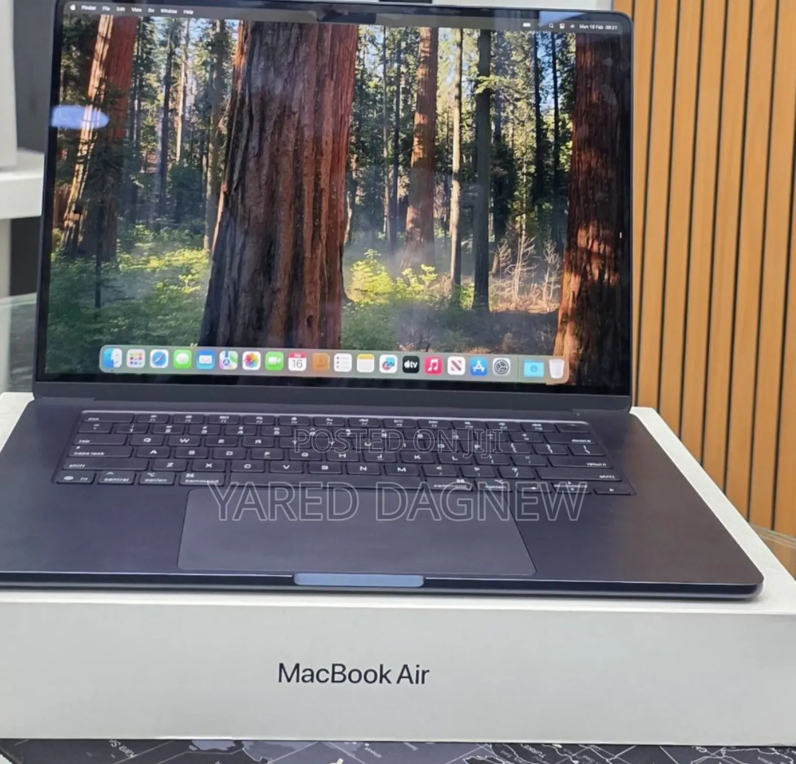 New Laptop Apple MacBook Air 2025 M4 15-inch 16GB Apple M4 SSD 256GB