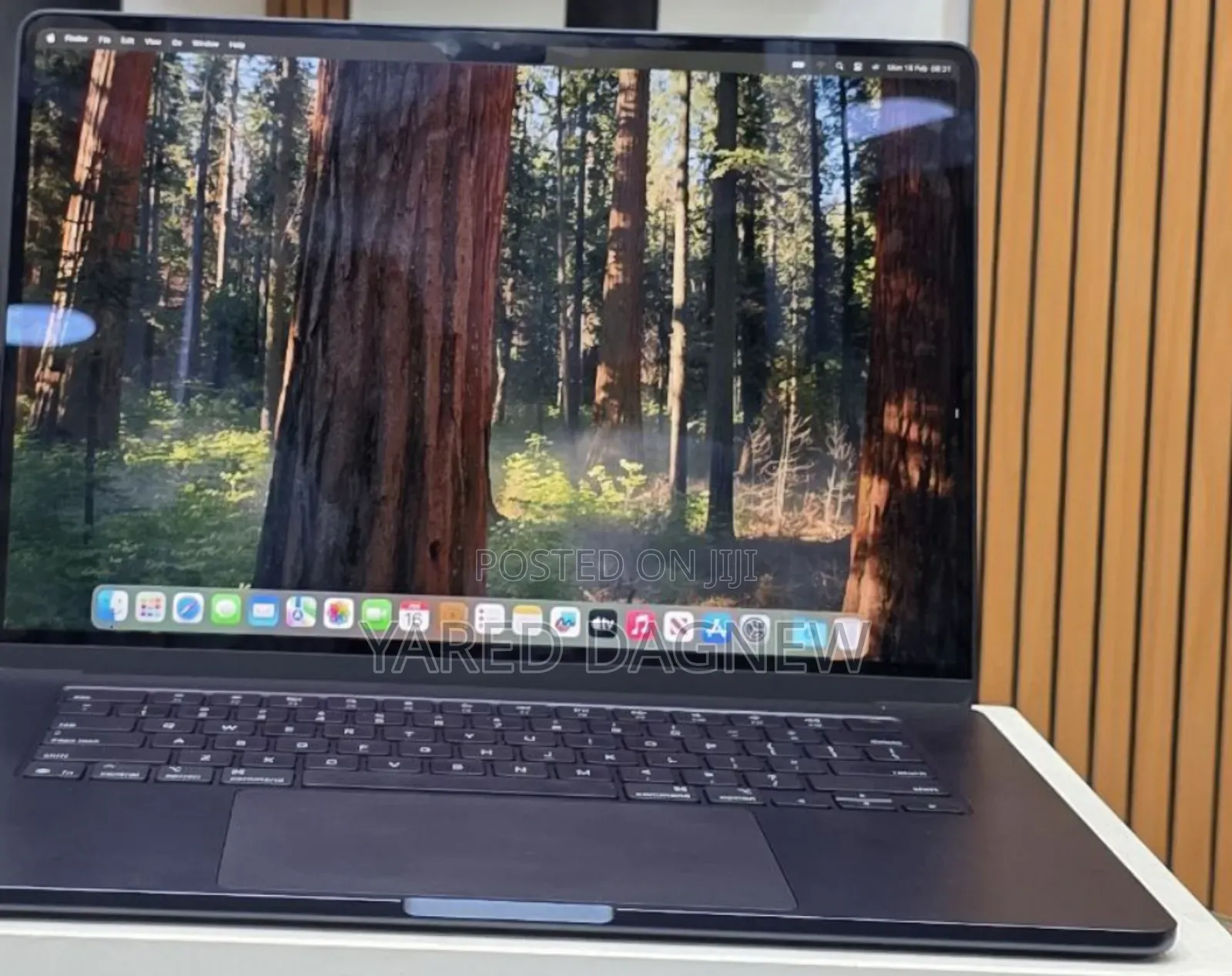 New Laptop Apple MacBook Air 2025 M4 15-inch 16GB Apple M4 SSD 256GB