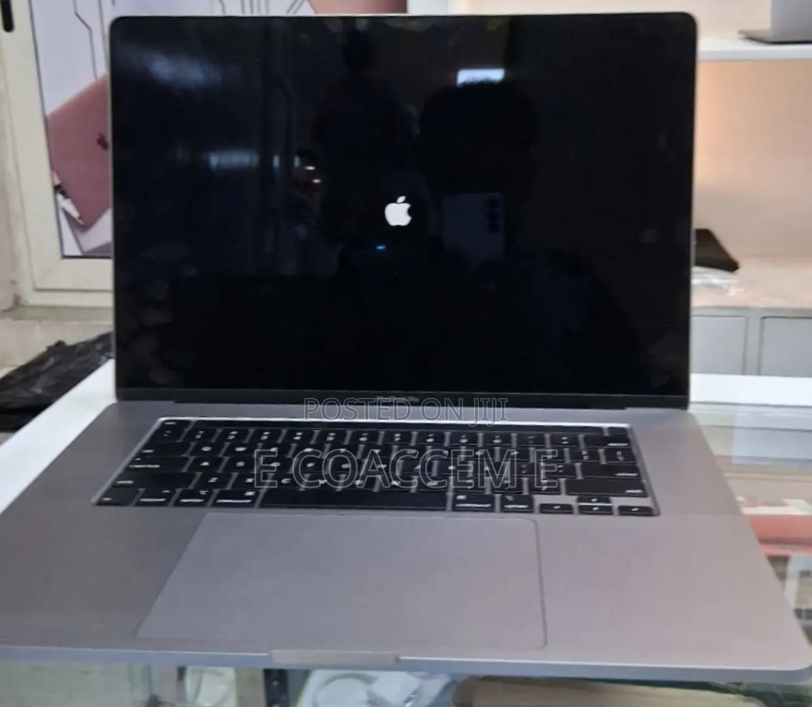 New Laptop Apple MacBook 32GB Intel Core i9 SSD 512GB