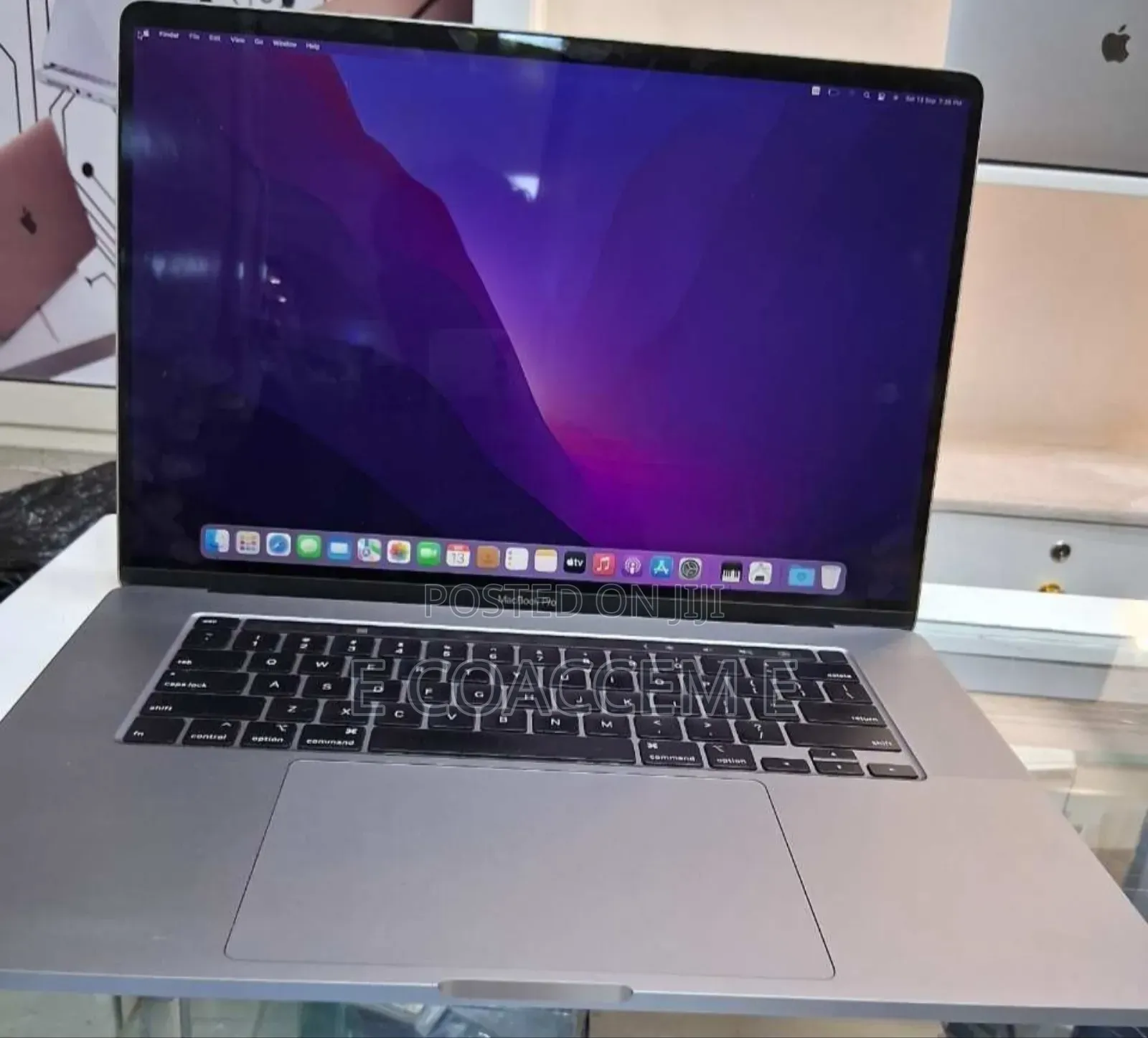 New Laptop Apple MacBook 32GB Intel Core i9 SSD 512GB