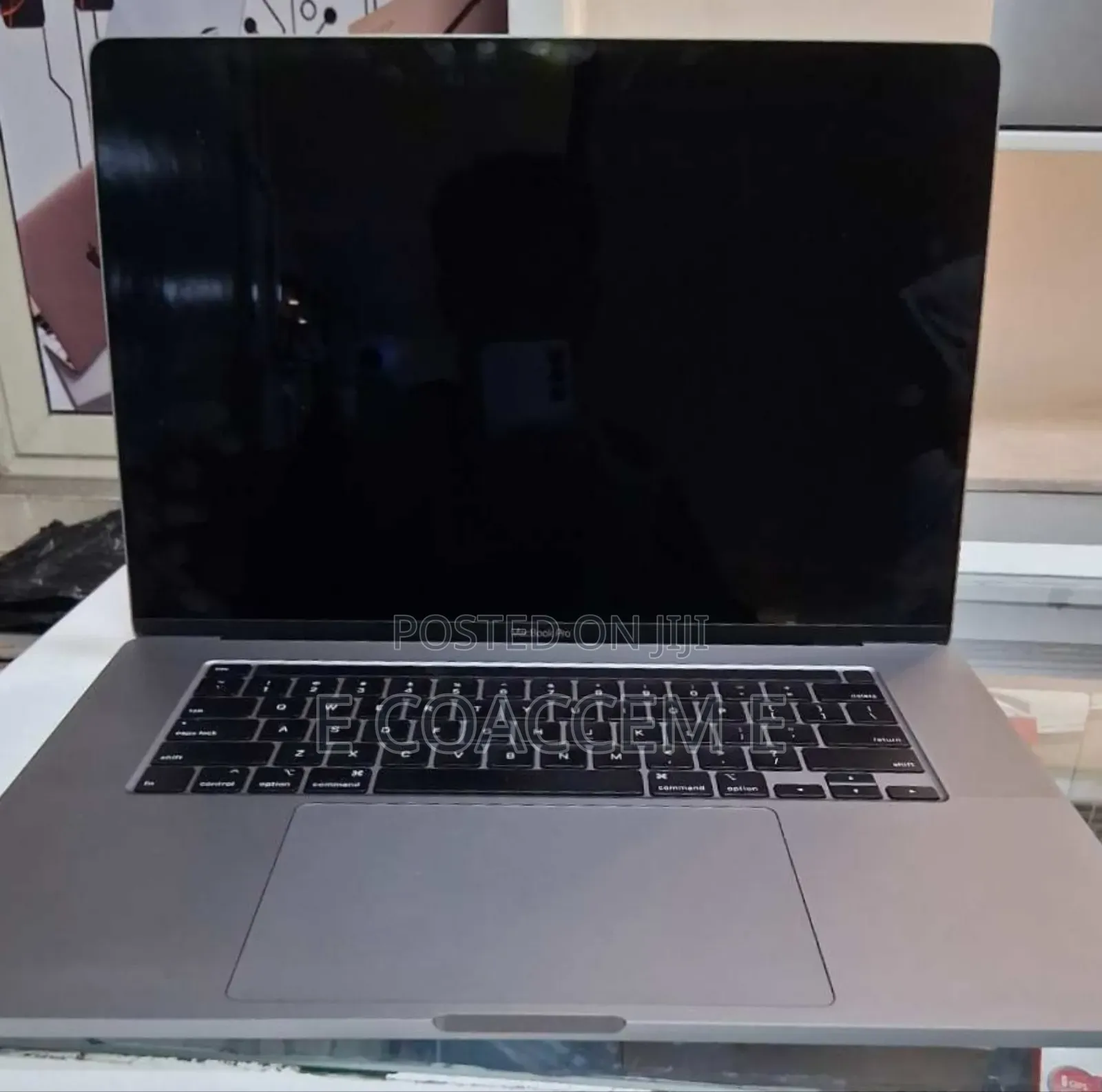 New Laptop Apple MacBook 32GB Intel Core i9 SSD 512GB