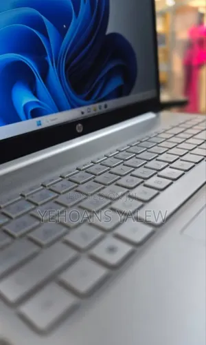 New Laptop HP Stream Notebook 8GB Intel Core i7 SSD 512GB