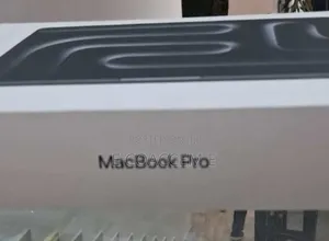 New Laptop Apple MacBook 24GB SSD 512GB