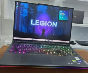 New Laptop Lenovo Legion Pro 7 32GB Intel Core i9 SSD 2T