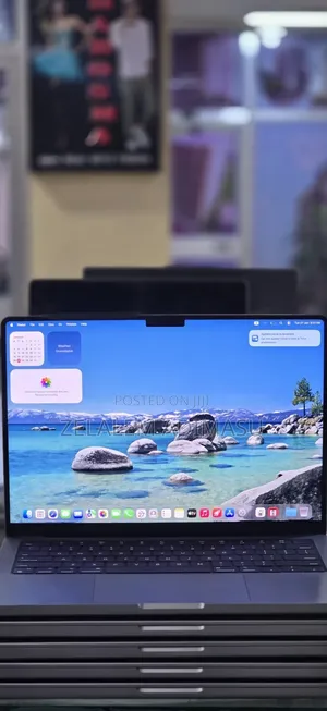 New Laptop Apple MacBook Pro M1 32GB Apple M1 Pro SSD 512GB