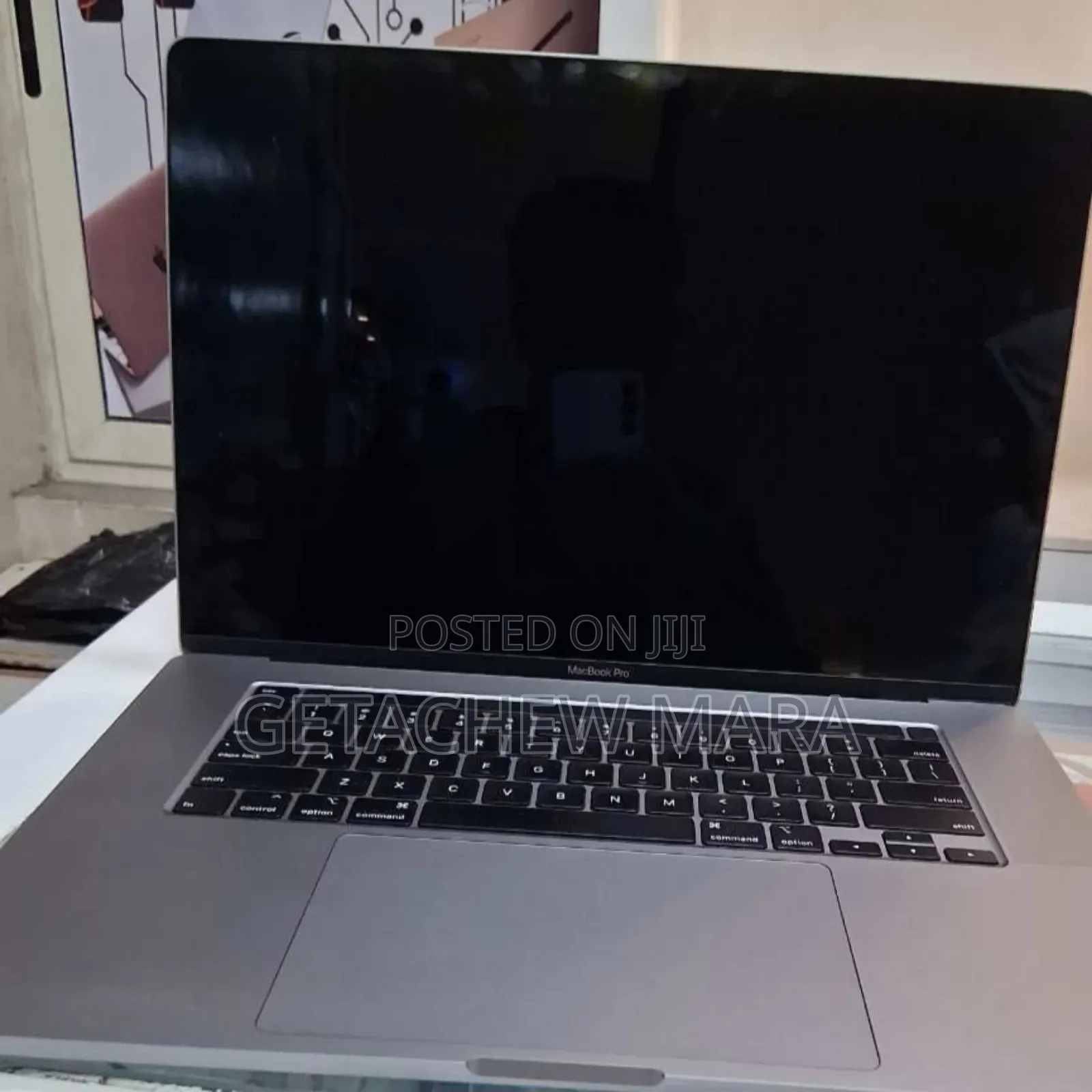New Laptop Apple MacBook Pro 2019 32GB Intel Core i9 SSD 512GB