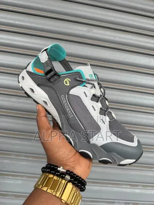 Gornornie Sandel (ሸበጥ)High Mater Quality Smooth Shoes for You