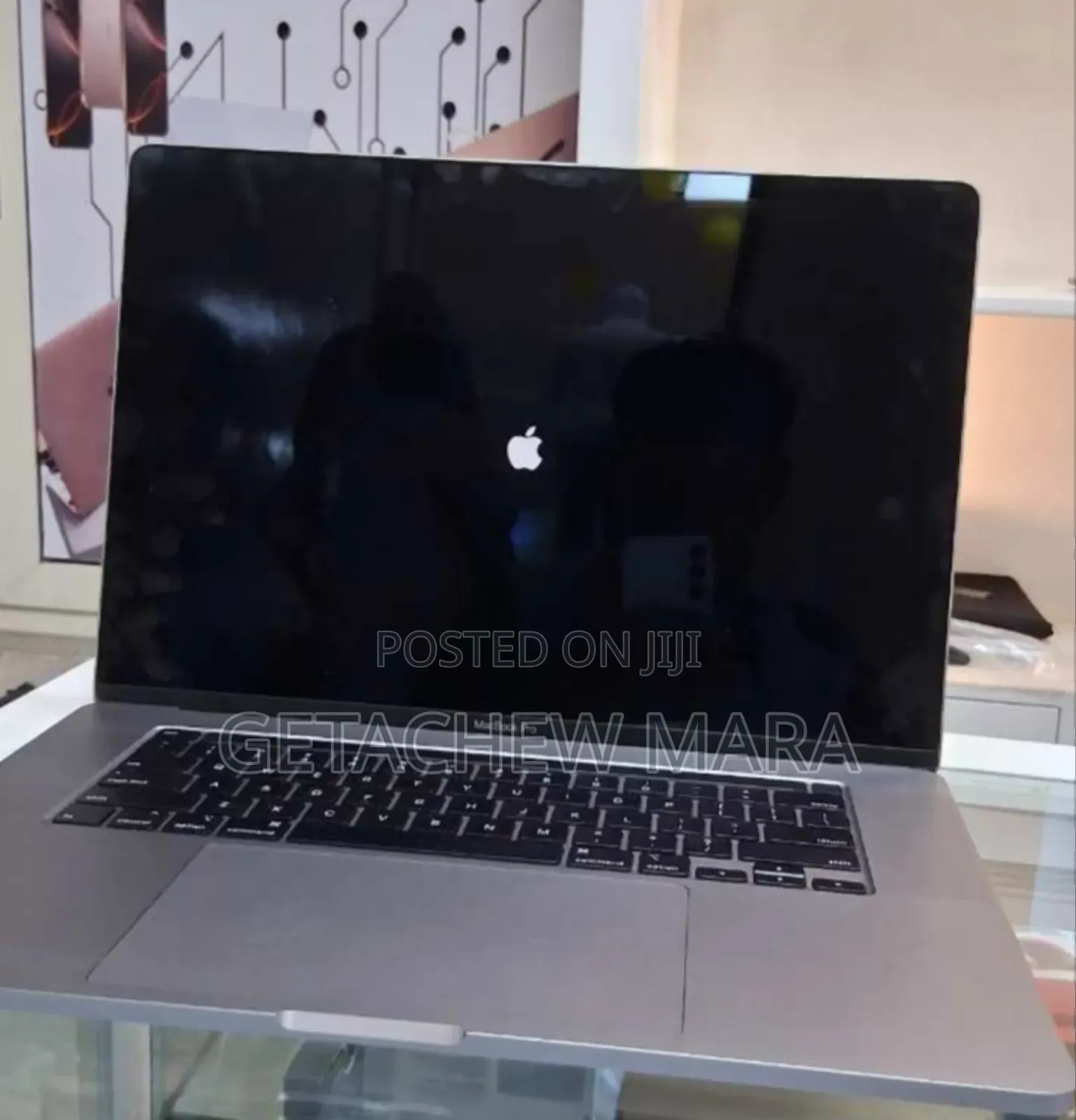 New Laptop Apple MacBook Pro 2019 32GB Intel Core i9 SSD 512GB