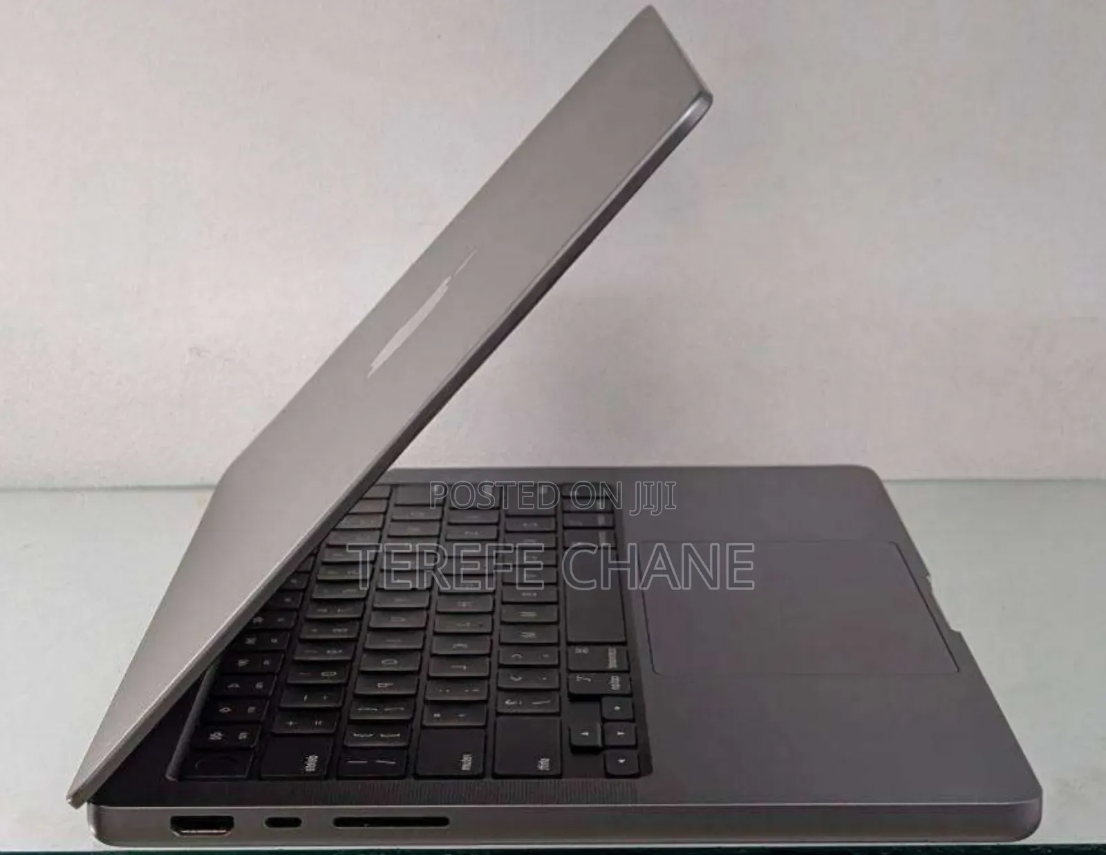 New Laptop Apple MacBook Pro M1 16GB Apple M1 Pro SSD 512GB