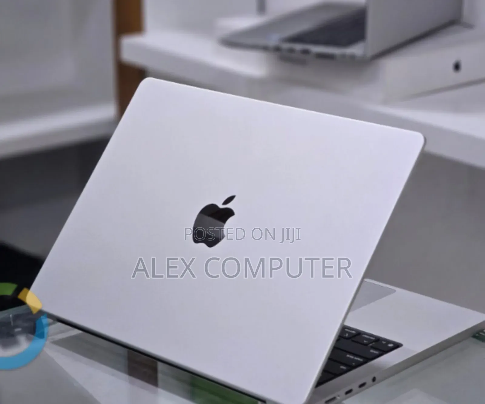 New Laptop Apple Macbook Pro 2025 M5 14-inch 16GB Apple M5 SSD 512GB