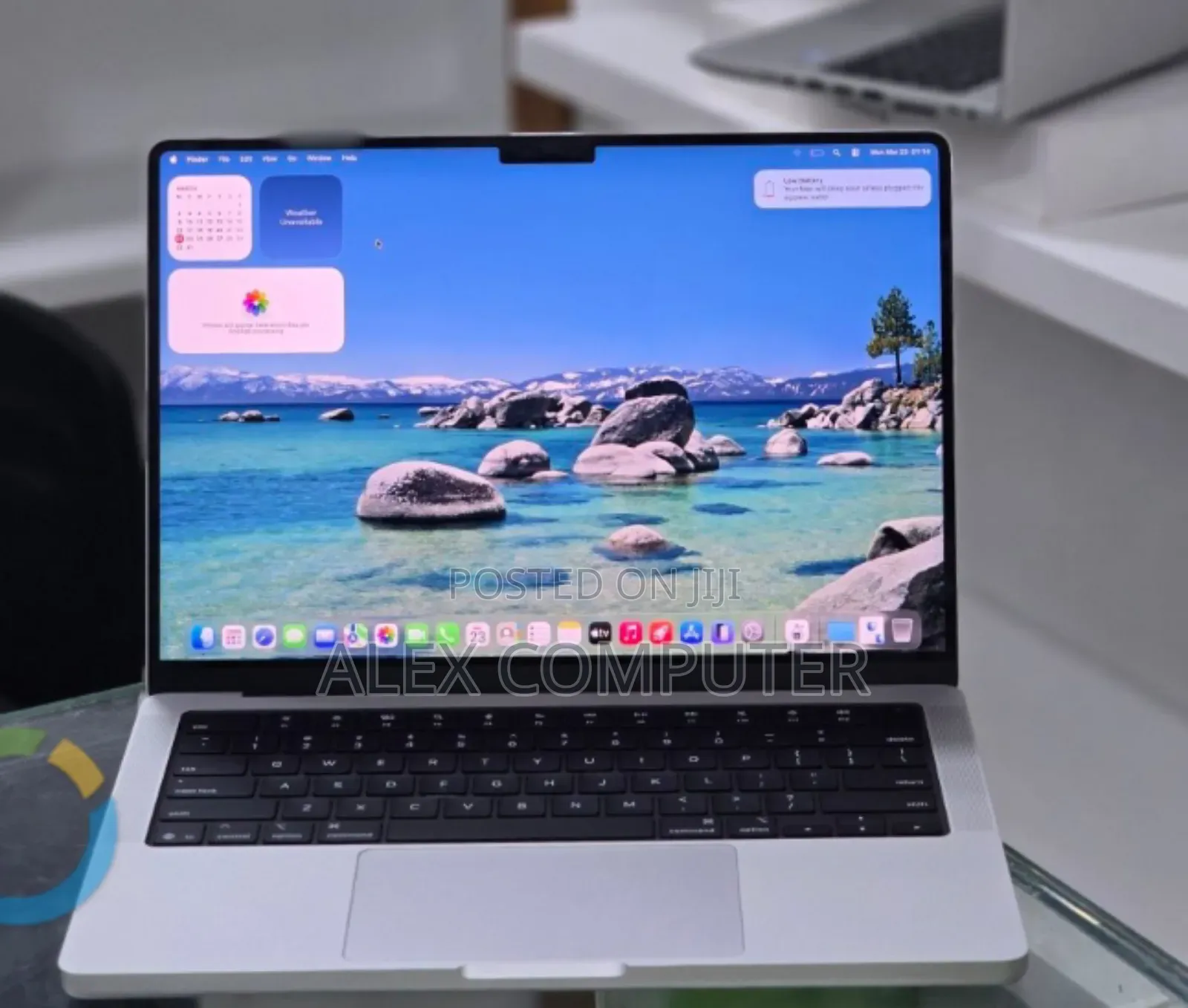 New Laptop Apple Macbook Pro 2025 M5 14-inch 16GB Apple M5 SSD 512GB