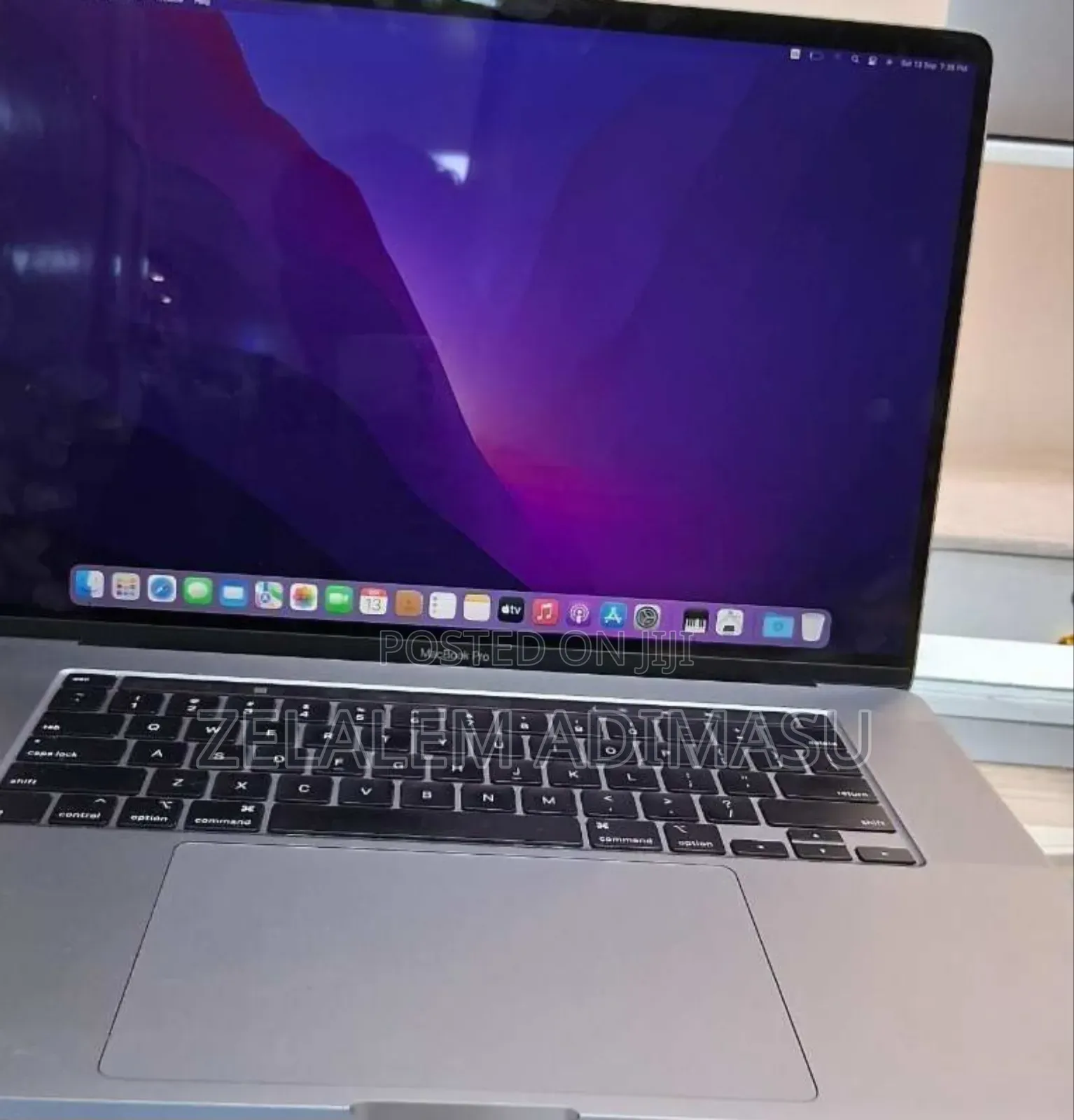 New Laptop Apple MacBook Pro 2019 32GB Intel Core i9 SSD 512GB