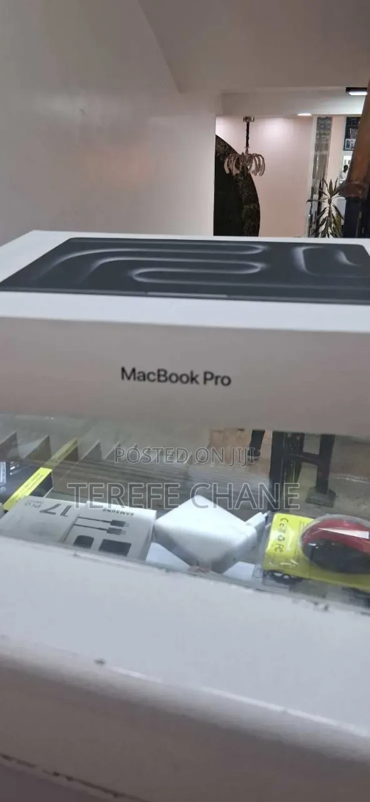 New Laptop Apple Macbook Pro 2025 M5 14-inch 24GB Apple M5 SSD 512GB