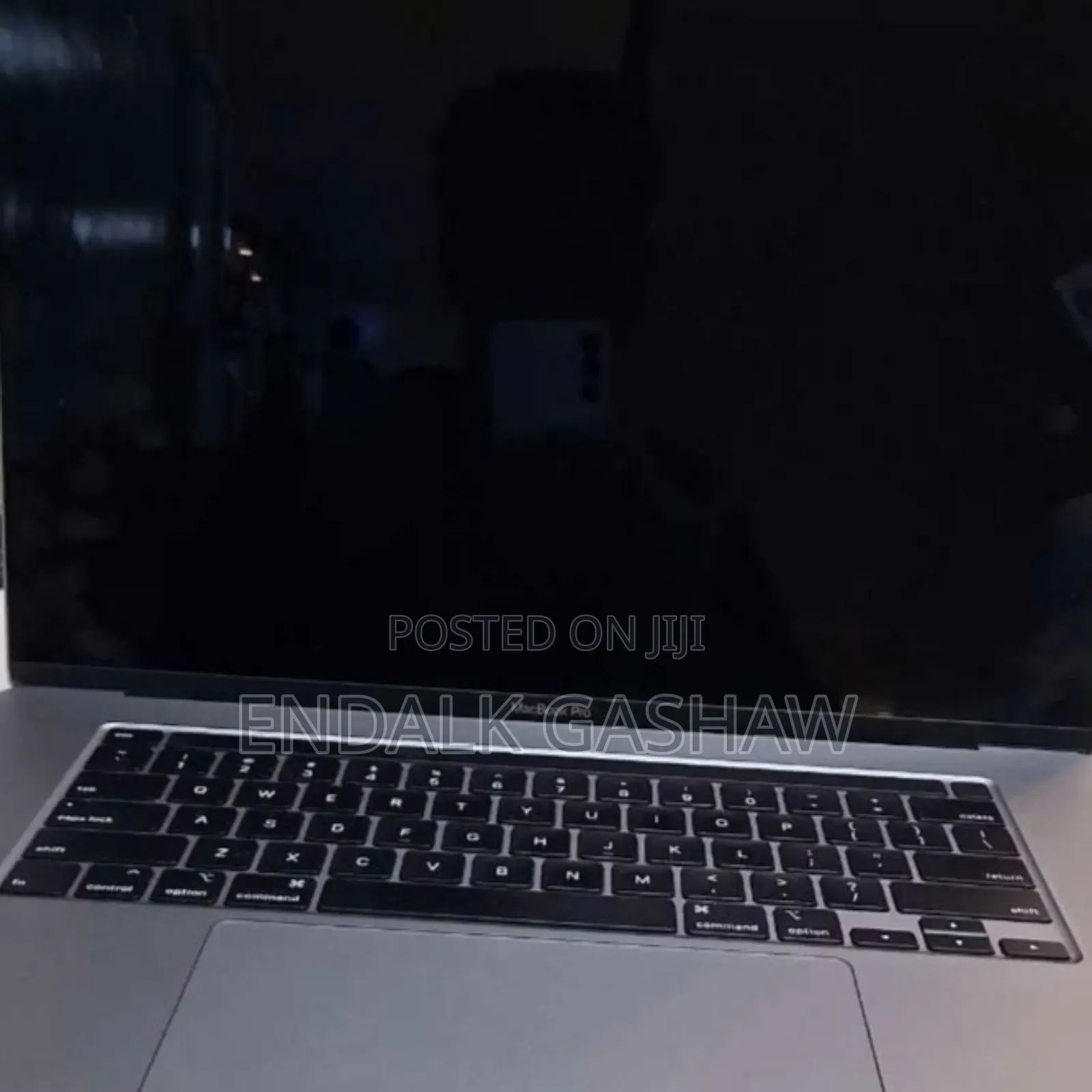 New Laptop Apple MacBook Pro 2019 32GB Intel Core i9 SSD 512GB