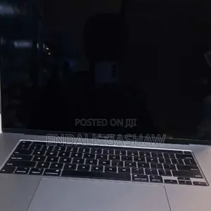 New Laptop Apple MacBook Pro 2019 32GB Intel Core i9 SSD 512GB