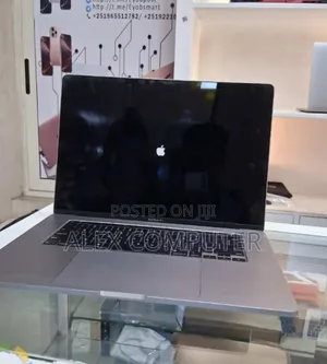 New Laptop Apple MacBook Pro 2019 32GB Intel Core i9 SSD 512GB