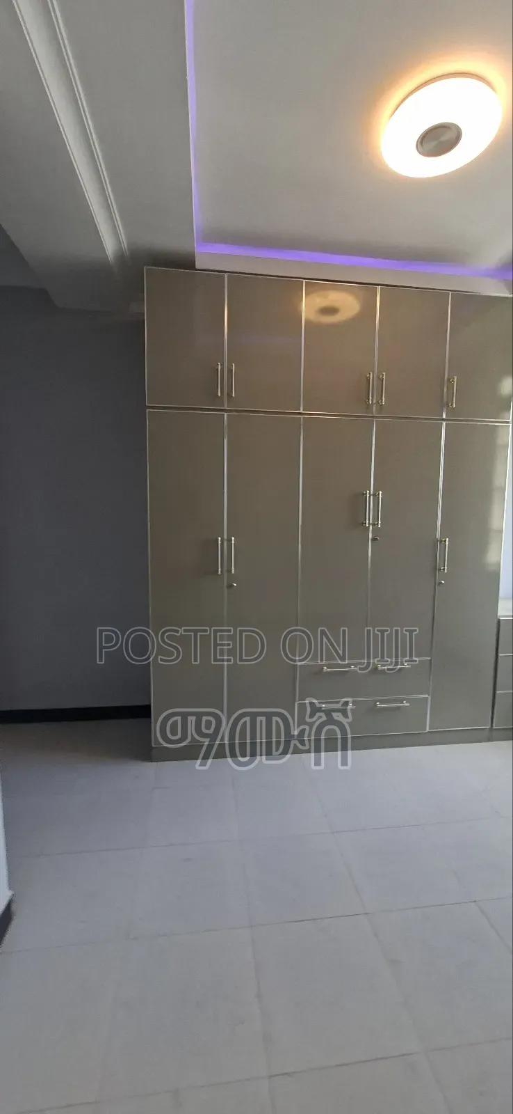 Furnished 3bdrm Condo in አያት, Bole for sale