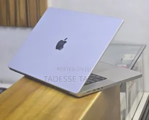 New Laptop Apple MacBook Pro 2021 M1 32GB Apple M1 Pro SSD 512GB