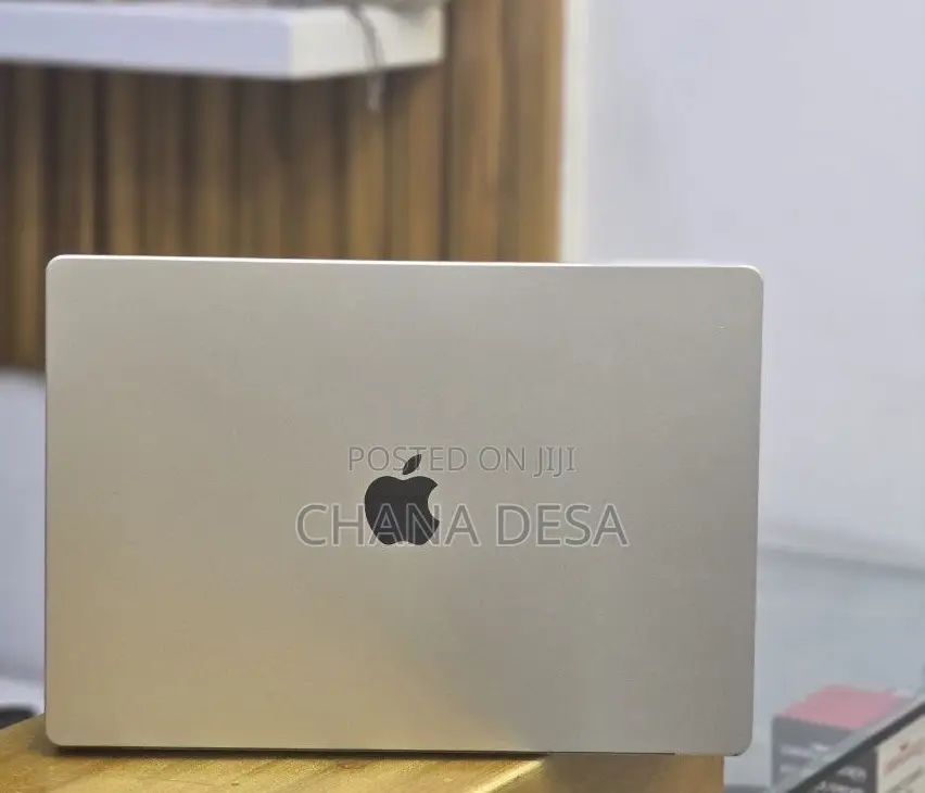 New Laptop Apple MacBook Pro M1 32GB Apple M1 Pro SSD 512GB