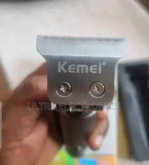 Kemei Km-700h Professional Hair and Beard Trimmer. Battery: 1200mah