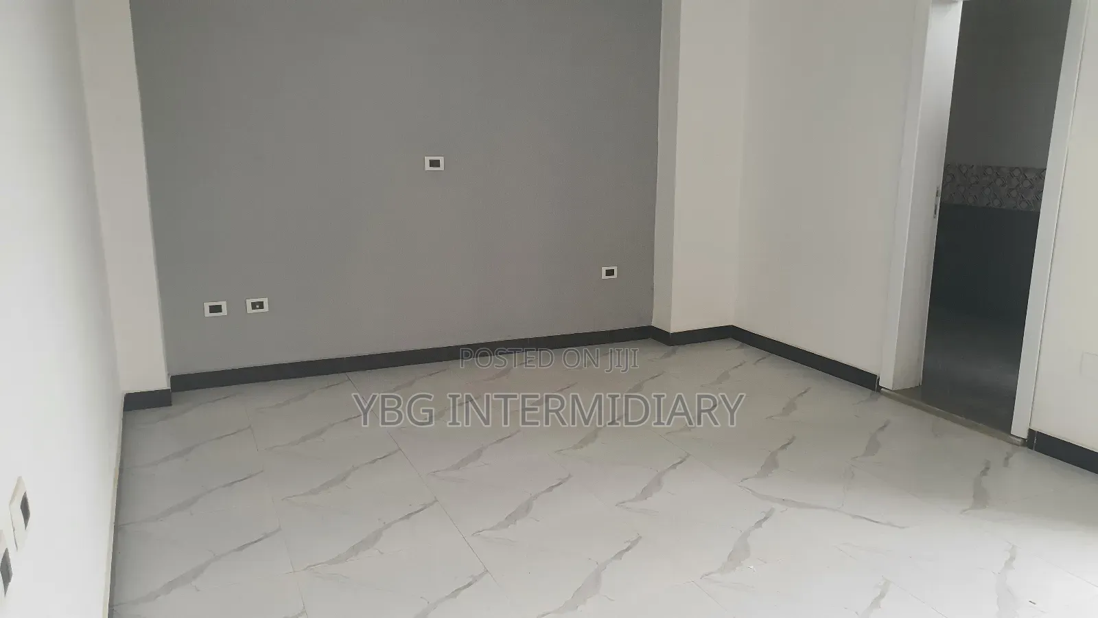 Furnished 4bdrm Penthouse in Penthouse, Yeka for sale
