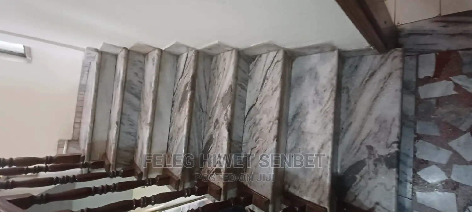 6bdrm House in አአ, Bole for Sale