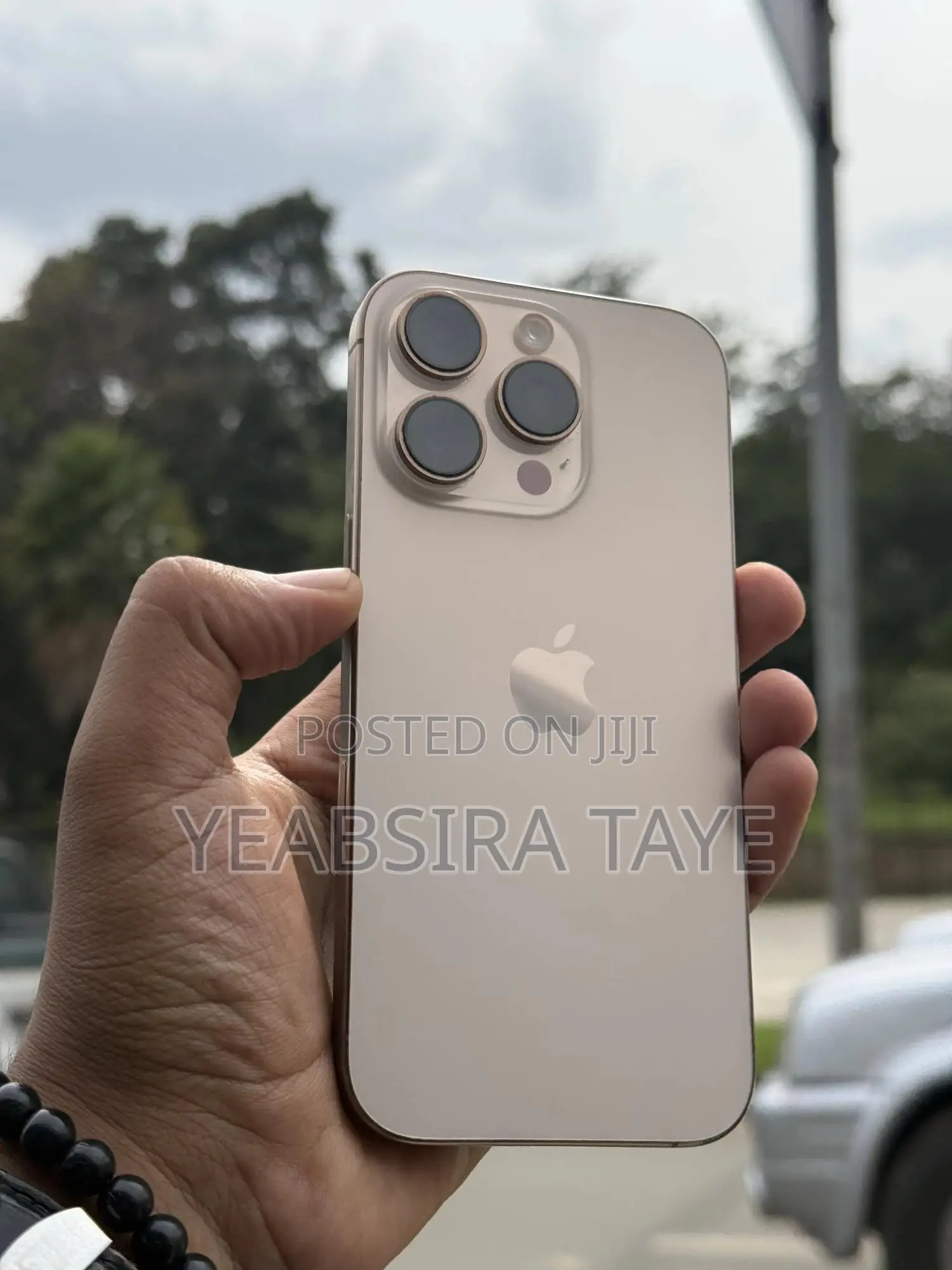 Apple iPhone 16 Pro 128 GB Gold
