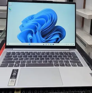 New Laptop Lenovo 16GB Intel Core i5 SSD 512GB