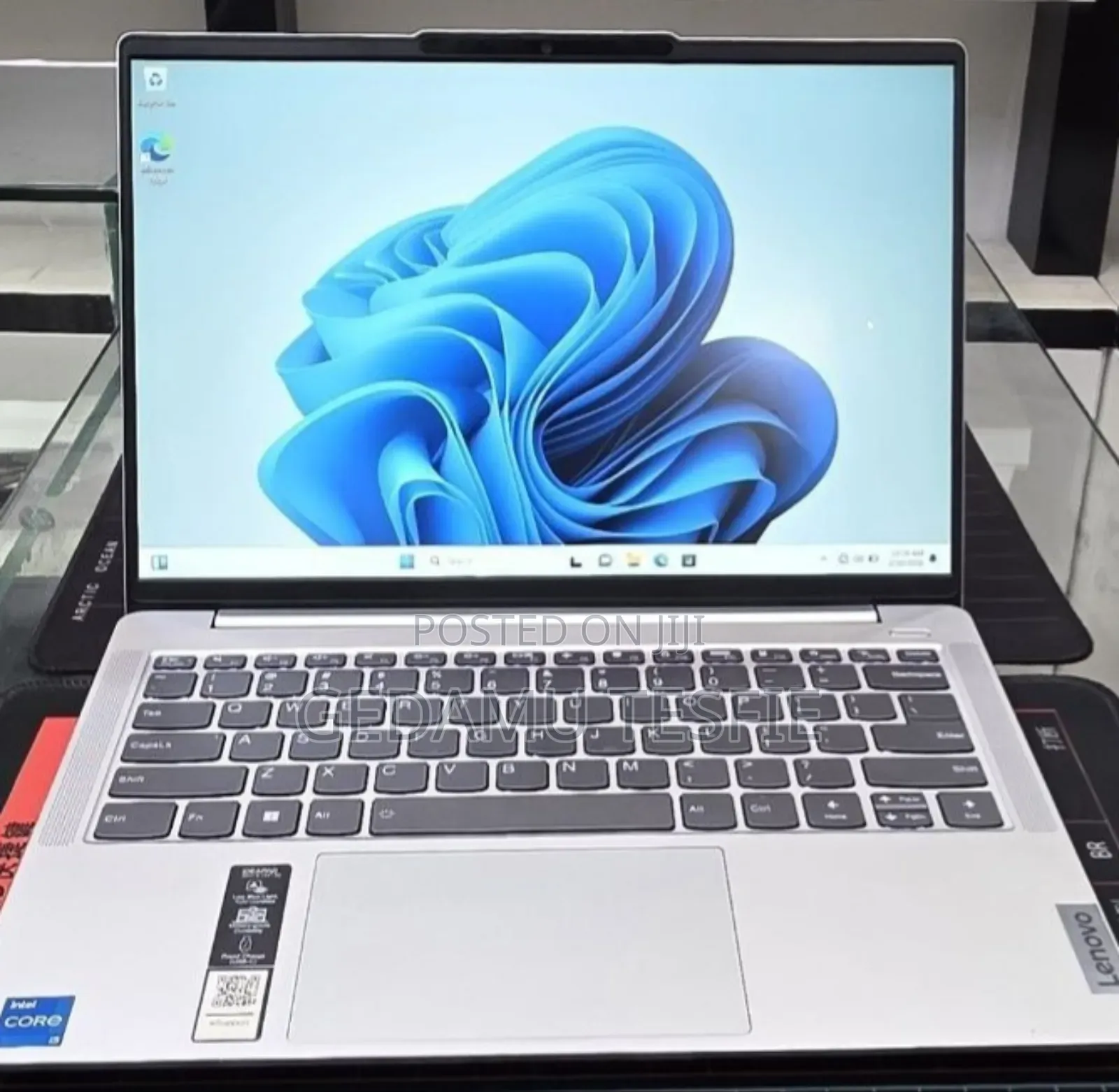 New Laptop Lenovo 16GB Intel Core i5 SSD 512GB