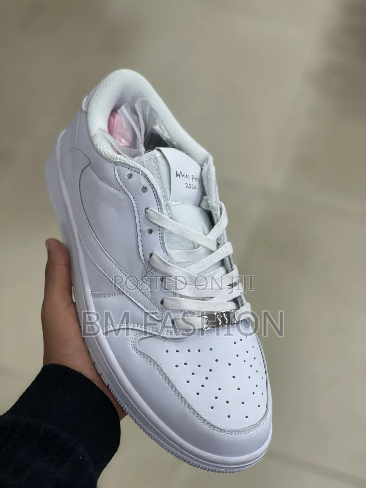Minimalist "S S" Signature White Sneakers