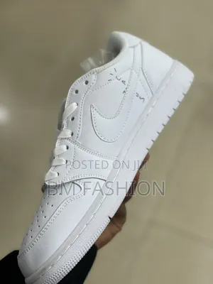 Minimalist "S S" Signature White Sneakers