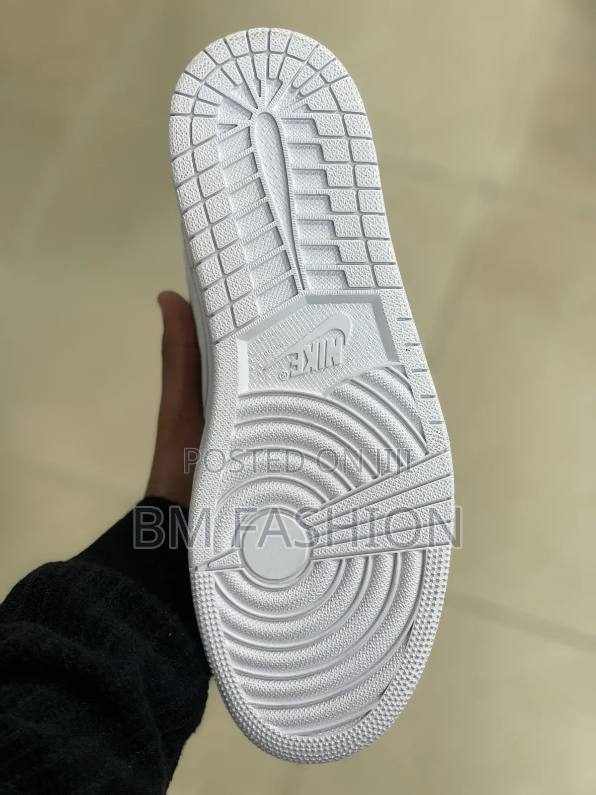 Minimalist "S S" Signature White Sneakers