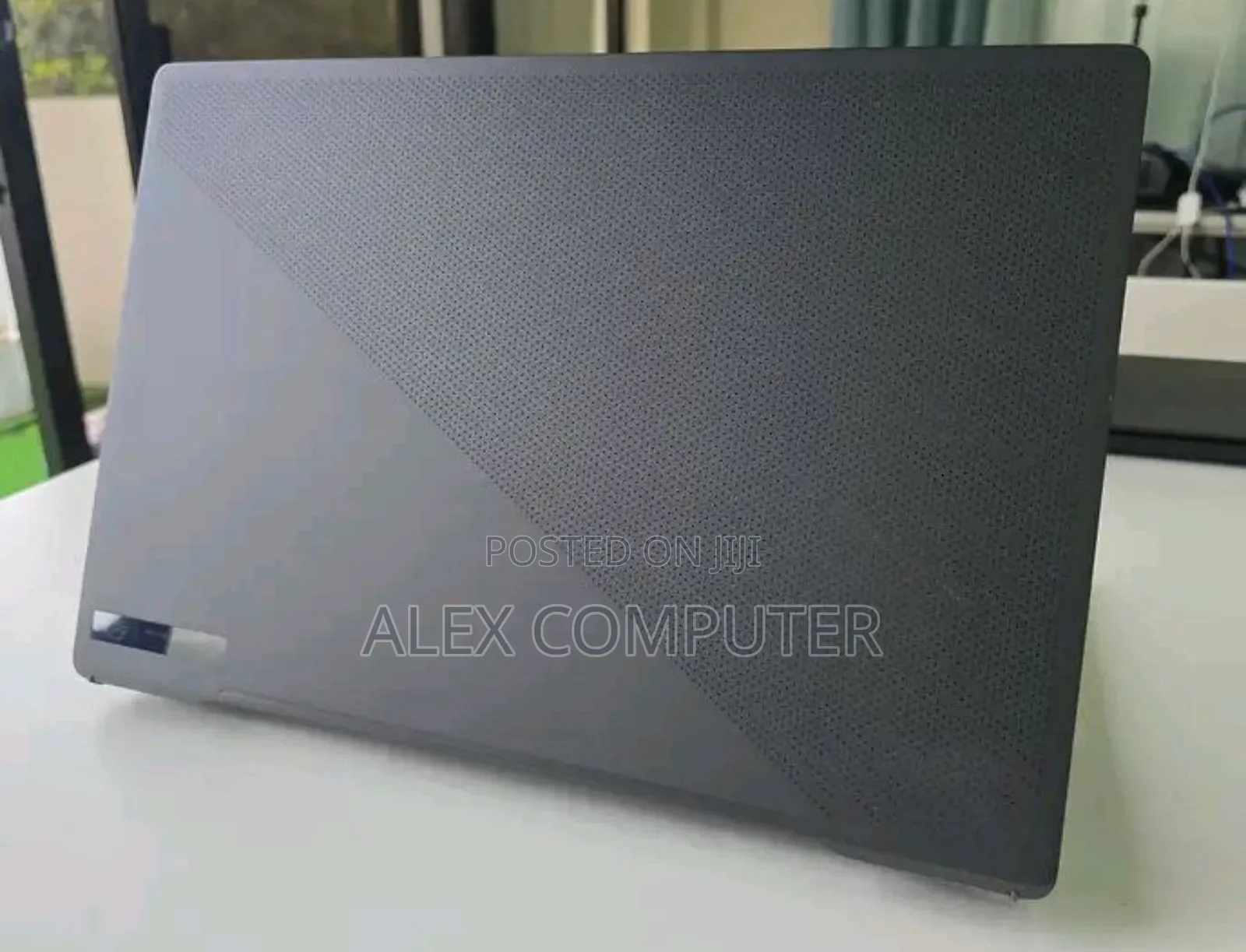 New Laptop Asus ROG Zephyrus G16 16GB Intel Core i9 SSD 1T