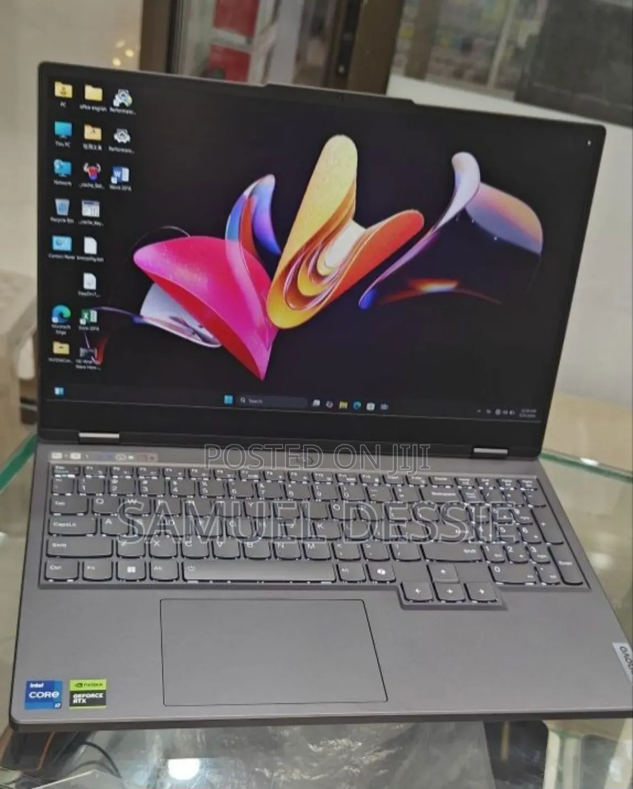 New Laptop Lenovo Legion 7 24GB Intel Core i7 SSD 1T