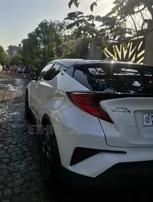 Toyota C-HR 2021 White
