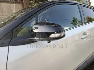 Toyota C-HR 2021 White