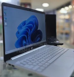 New Laptop HP Stream Notebook 8GB Intel Core i7 SSD 512GB