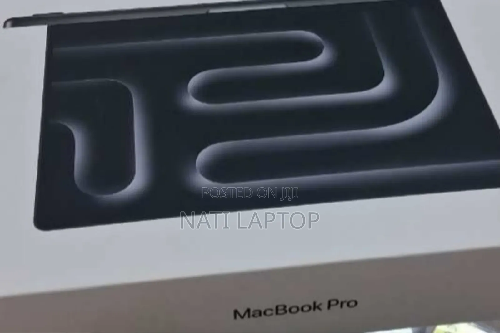 New Laptop Apple Macbook Pro 2025 M5 14-inch 24GB Apple M5 SSD 512GB