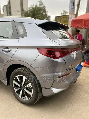 BYD E2 43 kWh 94 hp FWD 2024 Silver