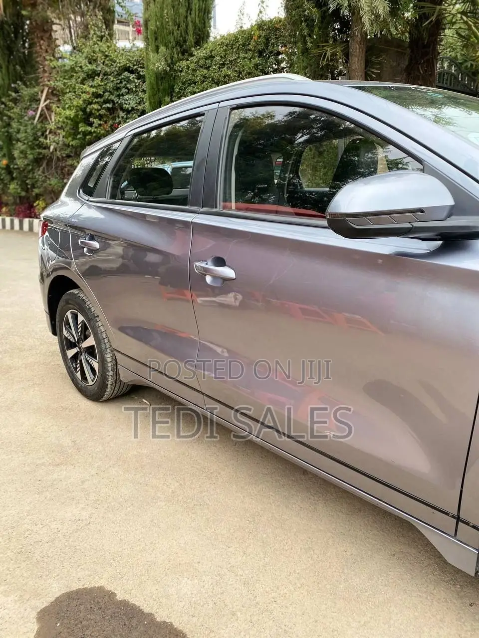 BYD E2 43 kWh 94 hp FWD 2024 Silver