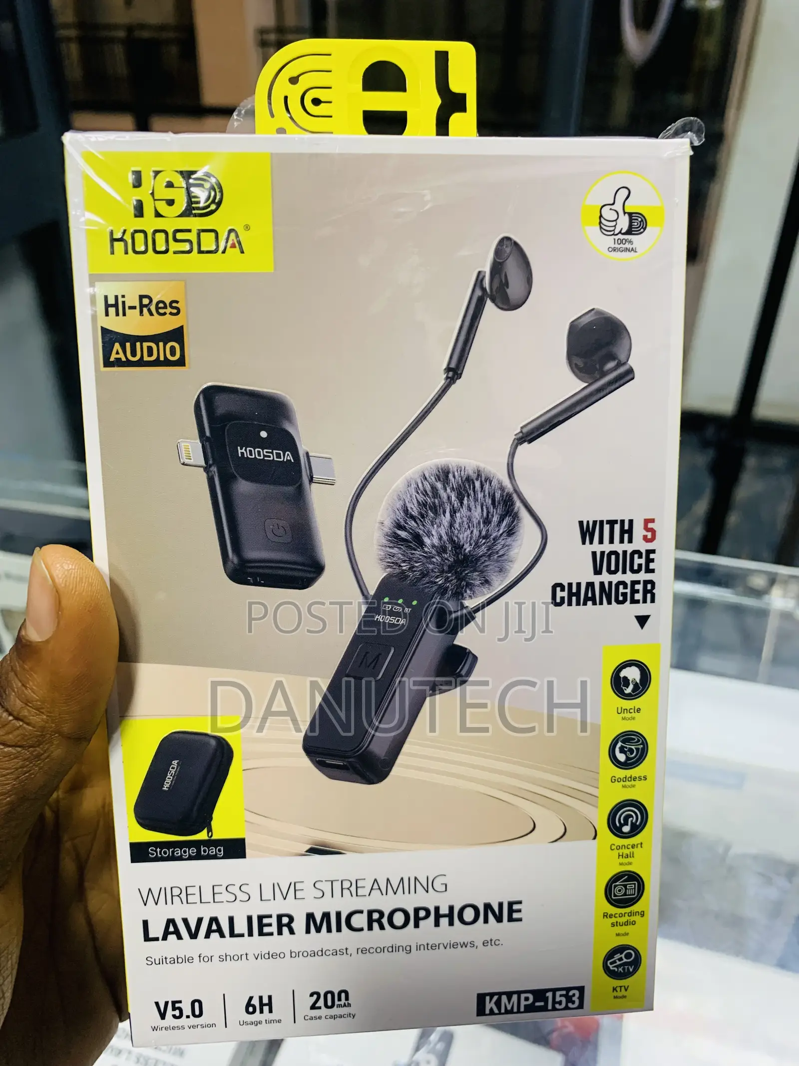 Lavalier Wireless Live Streaming Microphone With Earphones