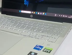 New Laptop HP Pavilion 14 16GB Intel Core i7 SSD 512GB