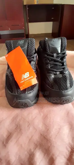 New Balance All Black