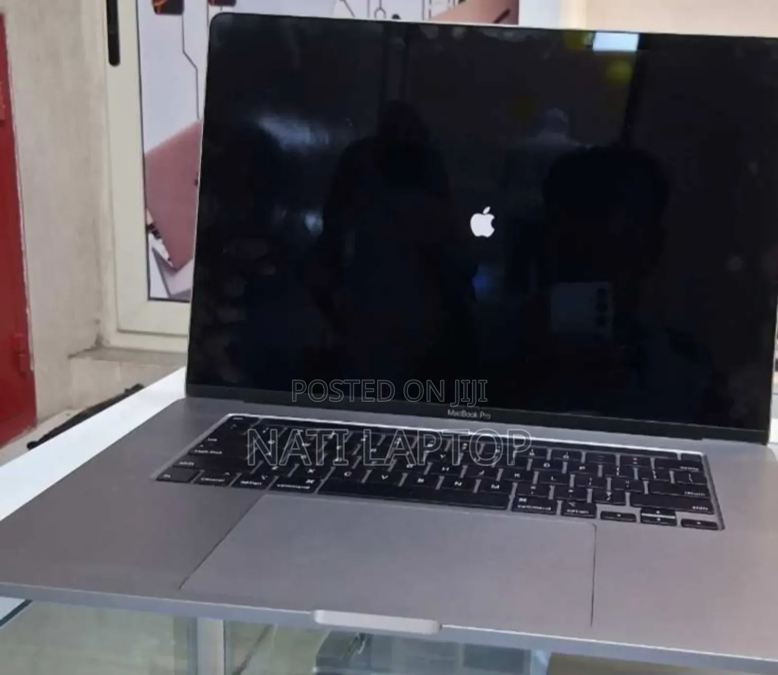 New Laptop Apple MacBook Pro 2019 32GB Intel Core i9 SSD 512GB