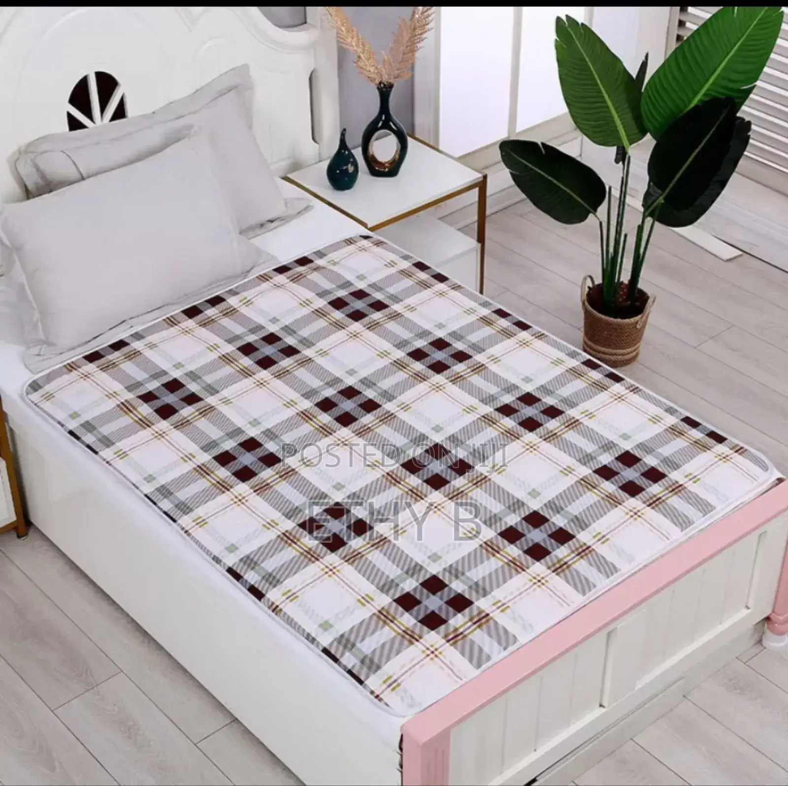 Water Resistant Bed Pad - Different Sizes