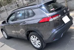 Toyota Corolla Cross Hybrid SE AWD 2023 Gray