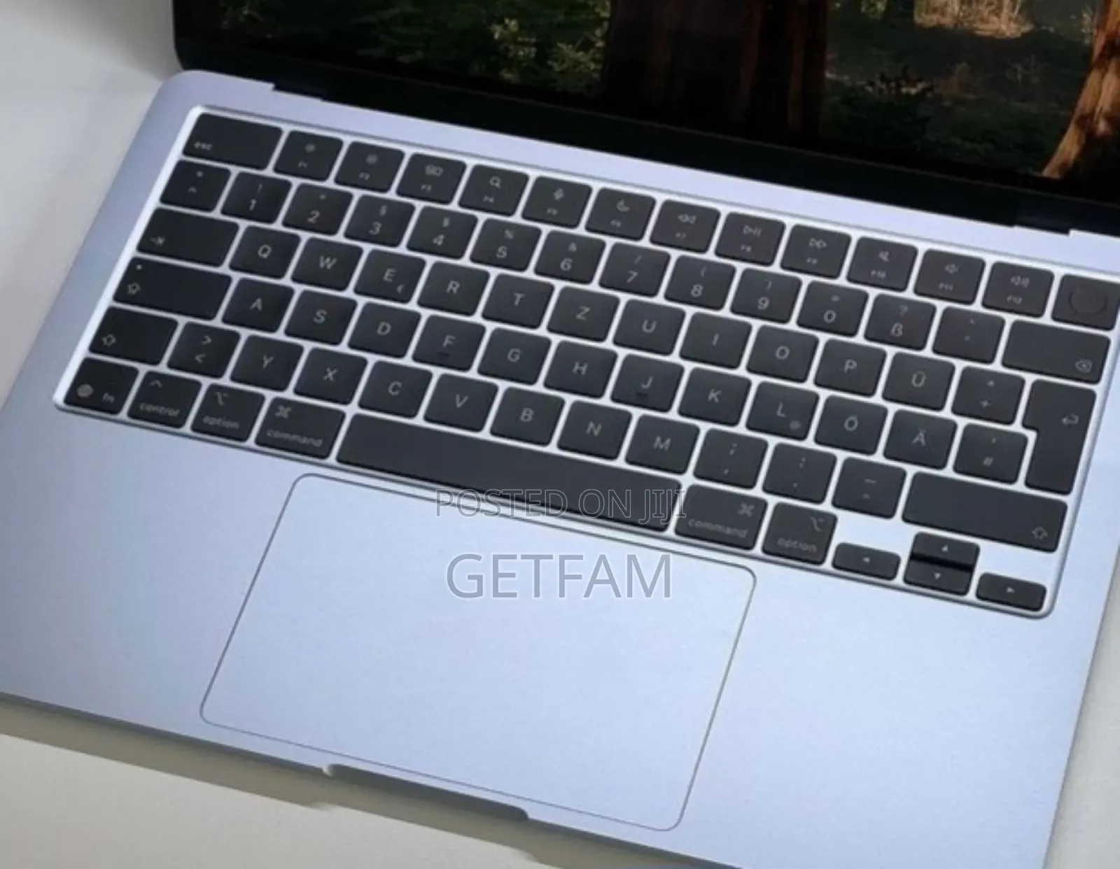 New Laptop Apple MacBook Air 2025 M4 15-inch 16GB Apple M4 SSD 256GB