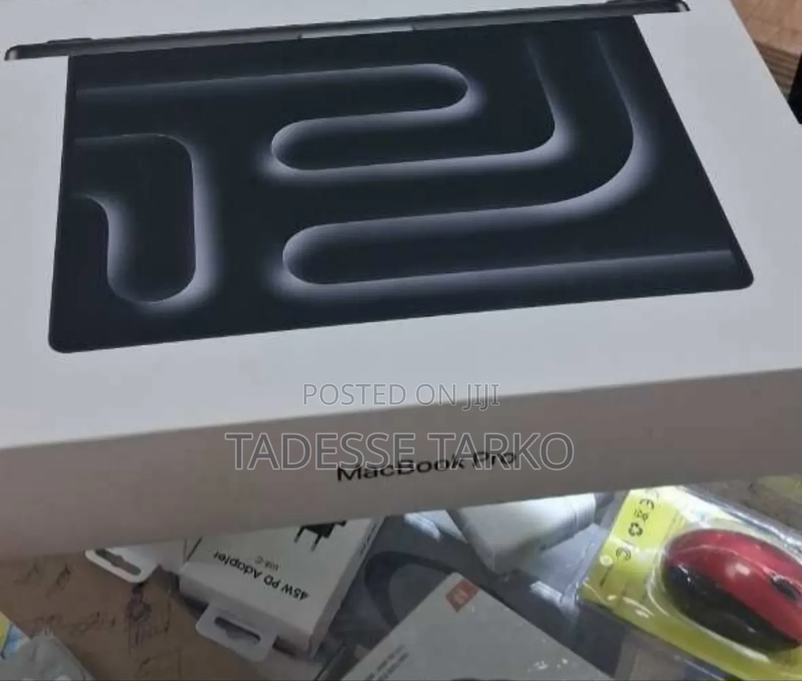 New Laptop Apple Macbook Pro 2025 M5 14-inch 24GB Apple M5 SSD 512GB