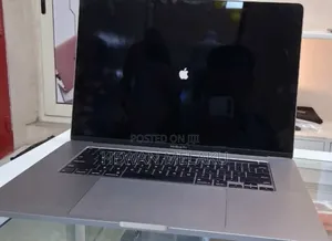 New Laptop Apple MacBook Pro 2019 32GB Intel Core i9 SSD 512GB