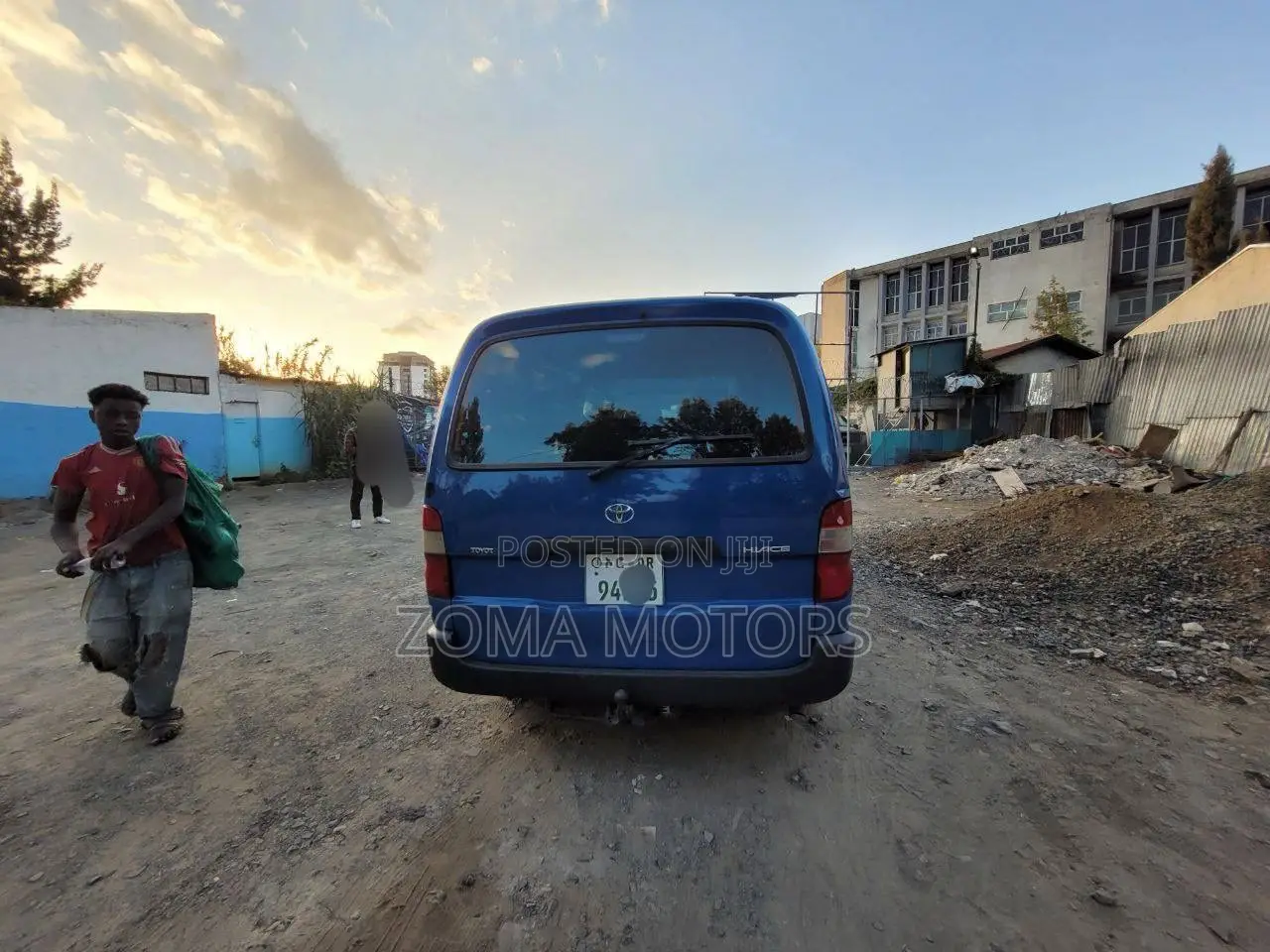 Toyota Land Cruiser 100 4.2 2008 Blue